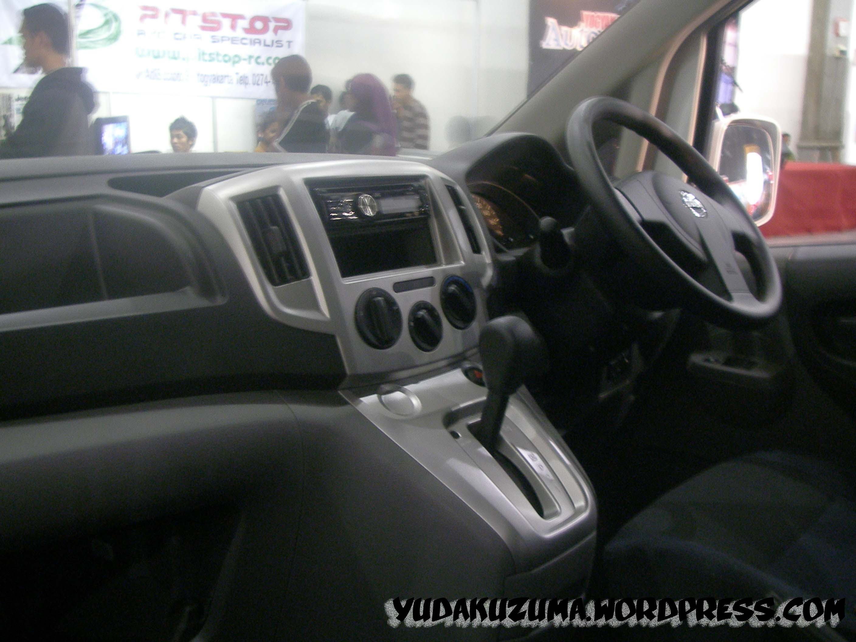 Test Interior Nissan Evalia Seberapa Roomykah Dia Untuk